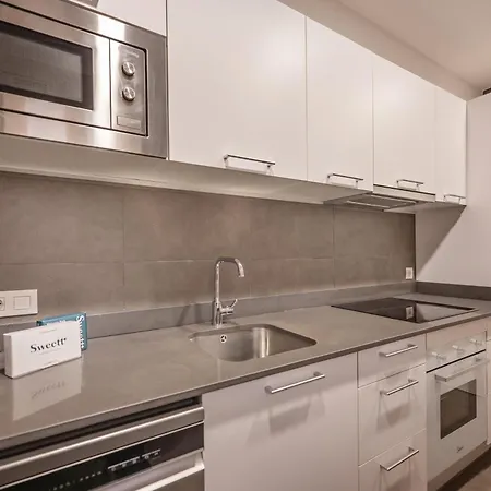 Sweett - La Gran Via Aparthotel 4*